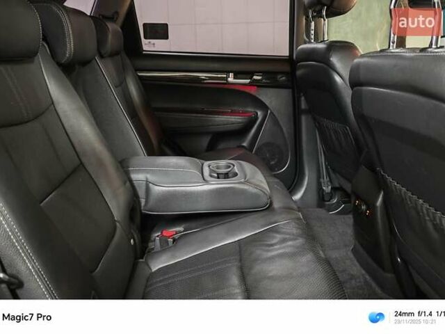 Чорний Кіа Соренто, об'ємом двигуна 0 л та пробігом 194 тис. км за 14800 $, фото 8 на Automoto.ua