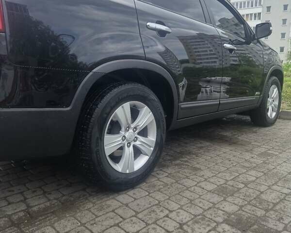 Черный Киа Соренто, объемом двигателя 2.2 л и пробегом 183 тыс. км за 13850 $, фото 2 на Automoto.ua