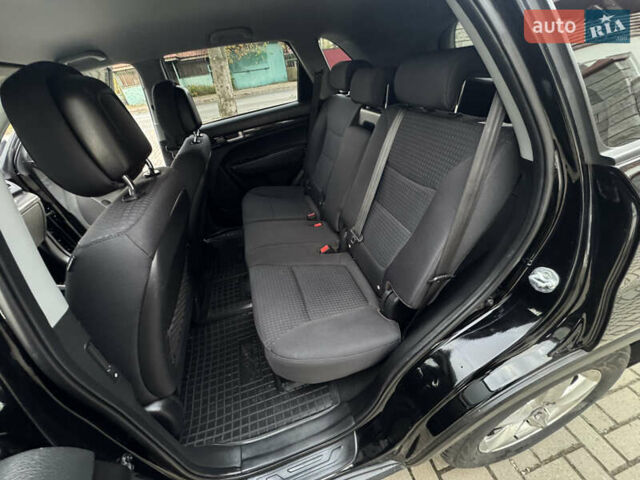 Черный Киа Соренто, объемом двигателя 2.2 л и пробегом 247 тыс. км за 11750 $, фото 30 на Automoto.ua