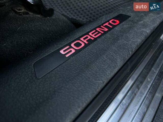 Черный Киа Соренто, объемом двигателя 2.4 л и пробегом 186 тыс. км за 13800 $, фото 32 на Automoto.ua