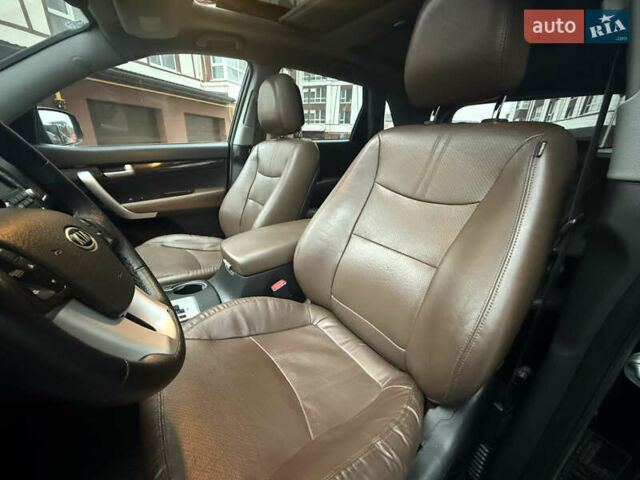 Чорний Кіа Соренто, об'ємом двигуна 2.2 л та пробігом 215 тис. км за 13150 $, фото 26 на Automoto.ua
