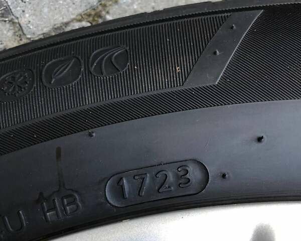 Чорний Кіа Соренто, об'ємом двигуна 2.2 л та пробігом 233 тис. км за 13999 $, фото 65 на Automoto.ua