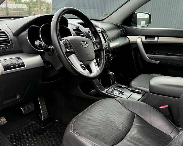 Черный Киа Соренто, объемом двигателя 2.2 л и пробегом 188 тыс. км за 15500 $, фото 14 на Automoto.ua