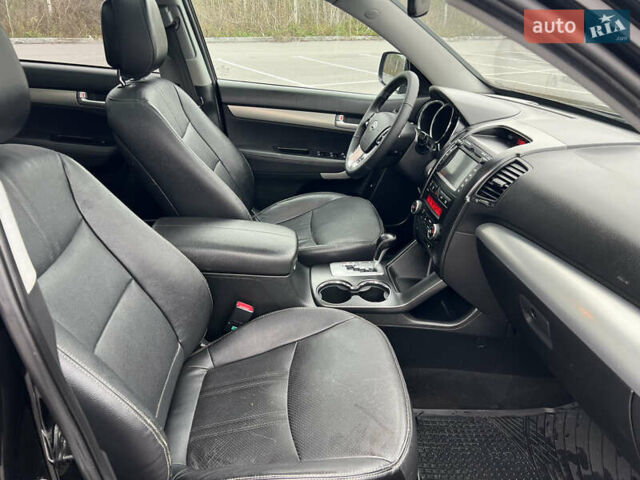 Черный Киа Соренто, объемом двигателя 2.2 л и пробегом 199 тыс. км за 15500 $, фото 26 на Automoto.ua