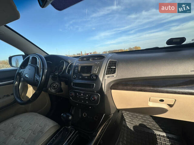 Чорний Кіа Соренто, об'ємом двигуна 2.2 л та пробігом 240 тис. км за 12950 $, фото 47 на Automoto.ua