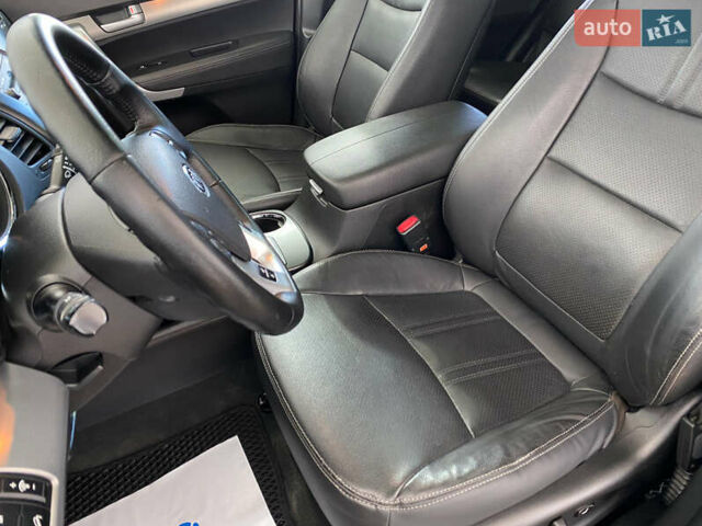 Чорний Кіа Соренто, об'ємом двигуна 2.2 л та пробігом 153 тис. км за 15450 $, фото 6 на Automoto.ua
