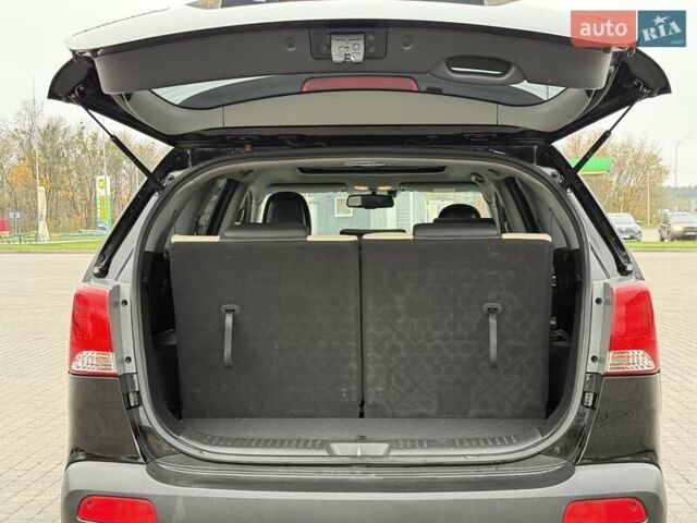 Чорний Кіа Соренто, об'ємом двигуна 2.2 л та пробігом 213 тис. км за 14499 $, фото 47 на Automoto.ua