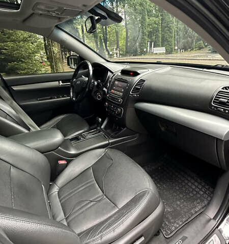 Черный Киа Соренто, объемом двигателя 2.2 л и пробегом 255 тыс. км за 13700 $, фото 48 на Automoto.ua