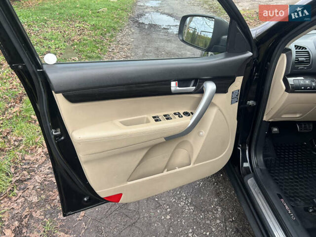 Черный Киа Соренто, объемом двигателя 2.2 л и пробегом 203 тыс. км за 15500 $, фото 12 на Automoto.ua