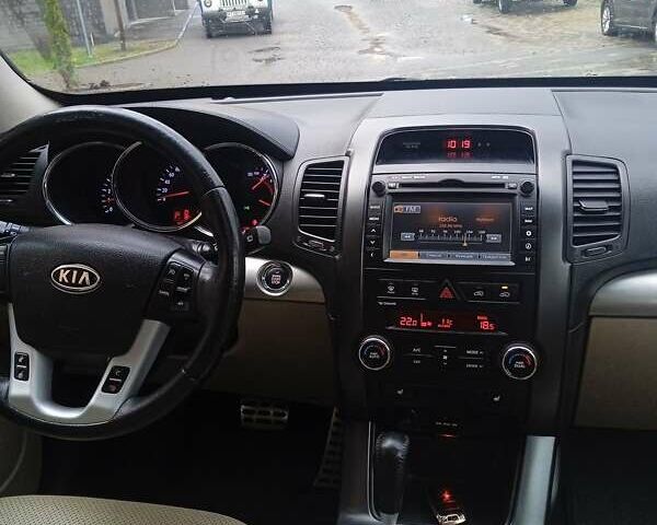 Чорний Кіа Соренто, об'ємом двигуна 2.2 л та пробігом 233 тис. км за 13999 $, фото 32 на Automoto.ua