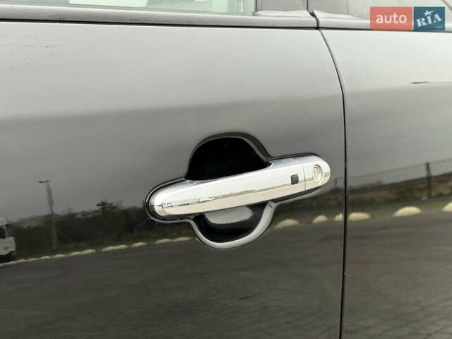 Чорний Кіа Соренто, об'ємом двигуна 2.2 л та пробігом 213 тис. км за 14499 $, фото 60 на Automoto.ua