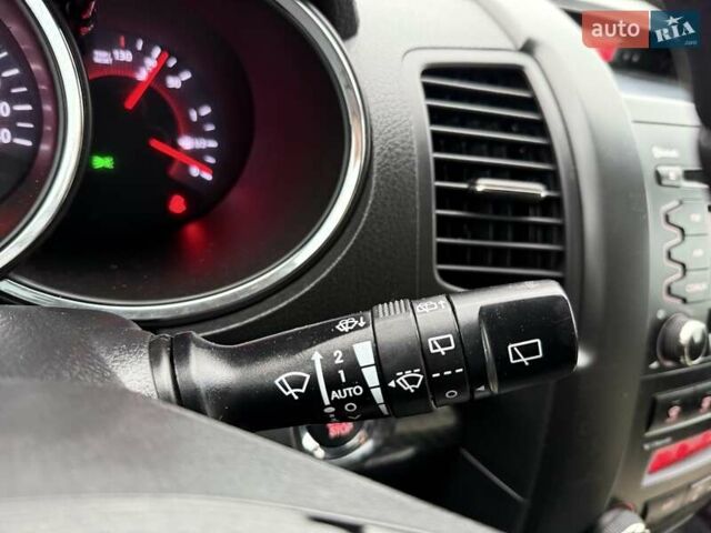 Чорний Кіа Соренто, об'ємом двигуна 2.2 л та пробігом 213 тис. км за 14499 $, фото 29 на Automoto.ua