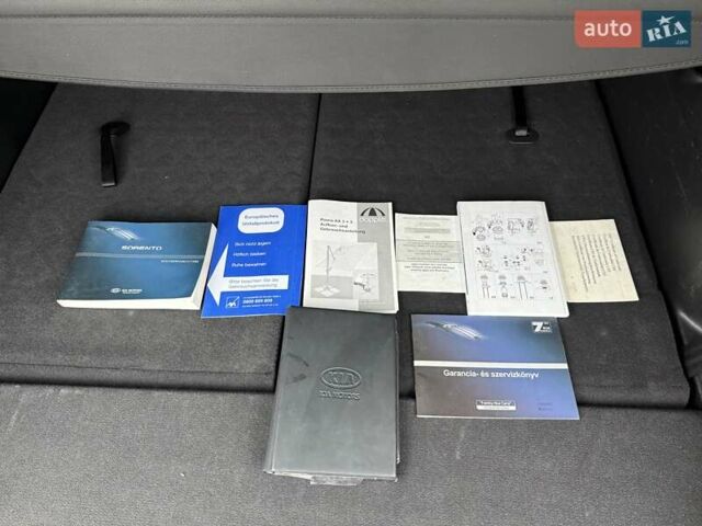 Чорний Кіа Соренто, об'ємом двигуна 2.2 л та пробігом 213 тис. км за 14499 $, фото 58 на Automoto.ua