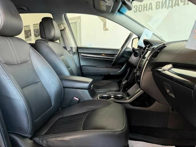 Черный Киа Соренто, объемом двигателя 2.4 л и пробегом 128 тыс. км за 13000 $, фото 10 на Automoto.ua