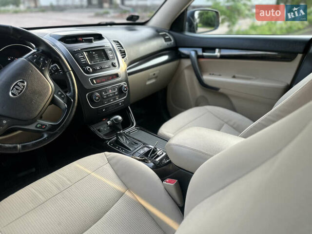Черный Киа Соренто, объемом двигателя 2.2 л и пробегом 240 тыс. км за 13500 $, фото 77 на Automoto.ua