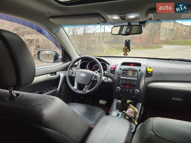 Черный Киа Соренто, объемом двигателя 2.4 л и пробегом 225 тыс. км за 13000 $, фото 8 на Automoto.ua