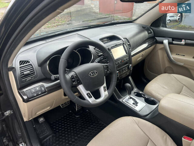 Черный Киа Соренто, объемом двигателя 2.2 л и пробегом 203 тыс. км за 15500 $, фото 15 на Automoto.ua