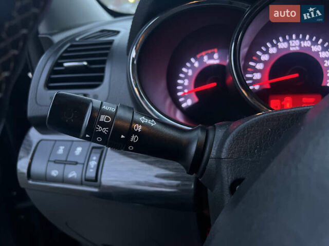 Чорний Кіа Соренто, об'ємом двигуна 2.2 л та пробігом 179 тис. км за 14699 $, фото 12 на Automoto.ua