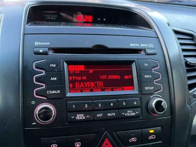 Черный Киа Соренто, объемом двигателя 2.4 л и пробегом 93 тыс. км за 12300 $, фото 13 на Automoto.ua