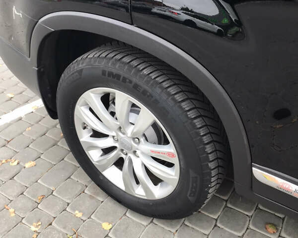 Черный Киа Соренто, объемом двигателя 2.2 л и пробегом 169 тыс. км за 16400 $, фото 11 на Automoto.ua