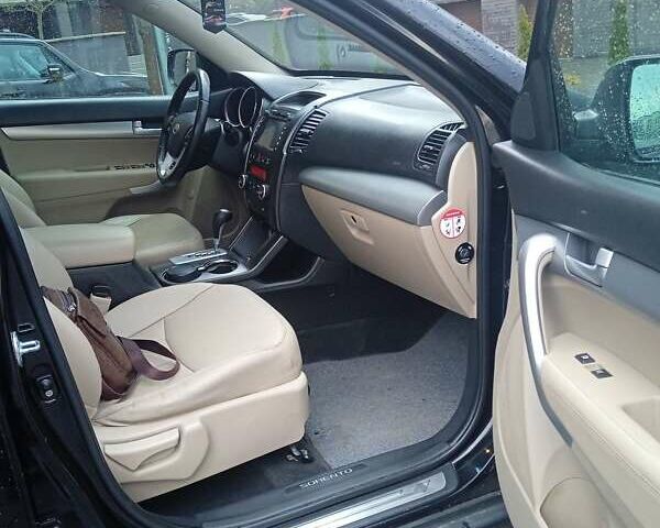 Чорний Кіа Соренто, об'ємом двигуна 2.2 л та пробігом 233 тис. км за 13999 $, фото 33 на Automoto.ua