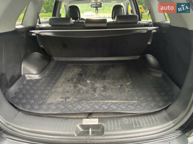 Чорний Кіа Соренто, об'ємом двигуна 2.2 л та пробігом 220 тис. км за 16450 $, фото 35 на Automoto.ua