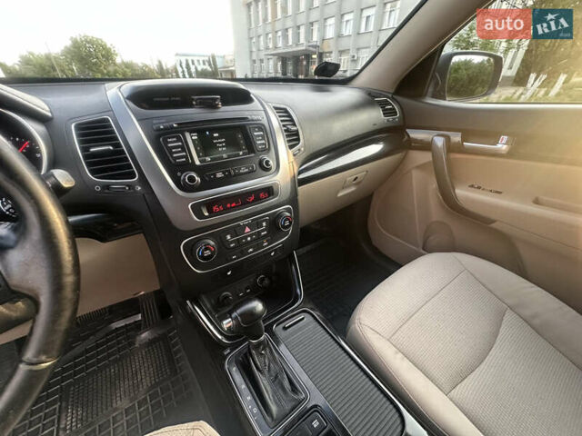 Черный Киа Соренто, объемом двигателя 2.2 л и пробегом 240 тыс. км за 13500 $, фото 66 на Automoto.ua