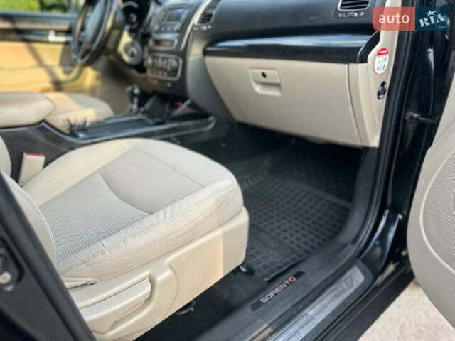 Черный Киа Соренто, объемом двигателя 2.2 л и пробегом 240 тыс. км за 13500 $, фото 53 на Automoto.ua