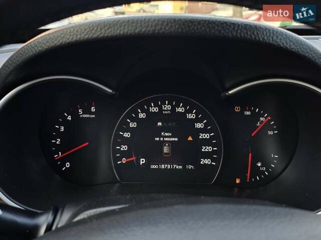 Черный Киа Соренто, объемом двигателя 2.2 л и пробегом 187 тыс. км за 16500 $, фото 14 на Automoto.ua