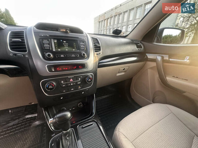 Черный Киа Соренто, объемом двигателя 2.2 л и пробегом 240 тыс. км за 13500 $, фото 68 на Automoto.ua