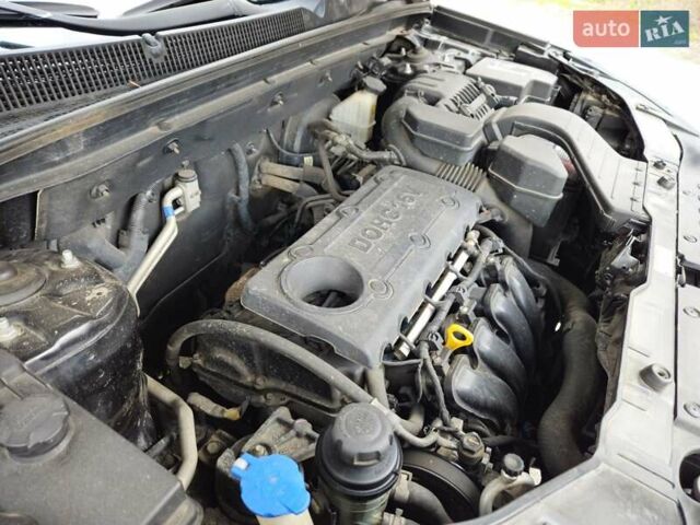 Черный Киа Соренто, объемом двигателя 2.4 л и пробегом 225 тыс. км за 13000 $, фото 9 на Automoto.ua