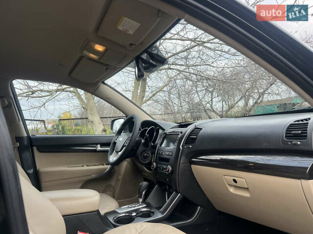 Черный Киа Соренто, объемом двигателя 2.2 л и пробегом 203 тыс. км за 15500 $, фото 34 на Automoto.ua