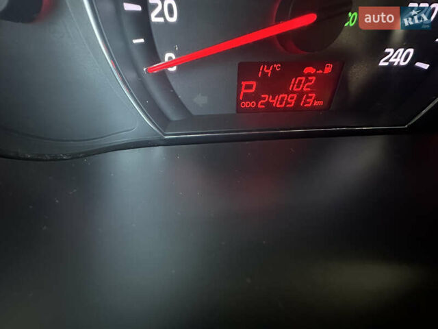Чорний Кіа Соренто, об'ємом двигуна 2.2 л та пробігом 240 тис. км за 12950 $, фото 63 на Automoto.ua