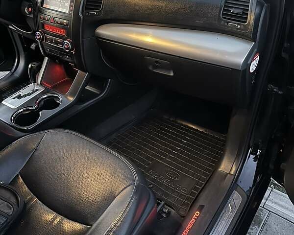 Черный Киа Соренто, объемом двигателя 2.2 л и пробегом 273 тыс. км за 15500 $, фото 24 на Automoto.ua