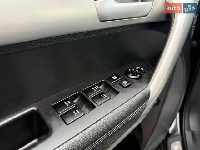 Чорний Кіа Соренто, об'ємом двигуна 2.2 л та пробігом 251 тис. км за 13900 $, фото 20 на Automoto.ua