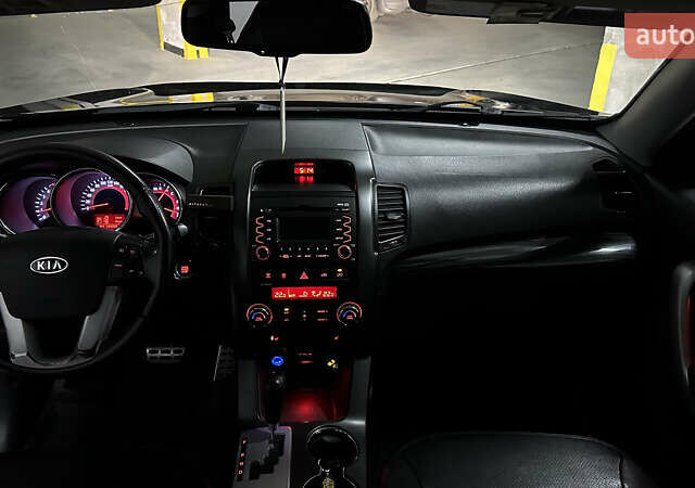Чорний Кіа Соренто, об'ємом двигуна 2.2 л та пробігом 144 тис. км за 16500 $, фото 7 на Automoto.ua
