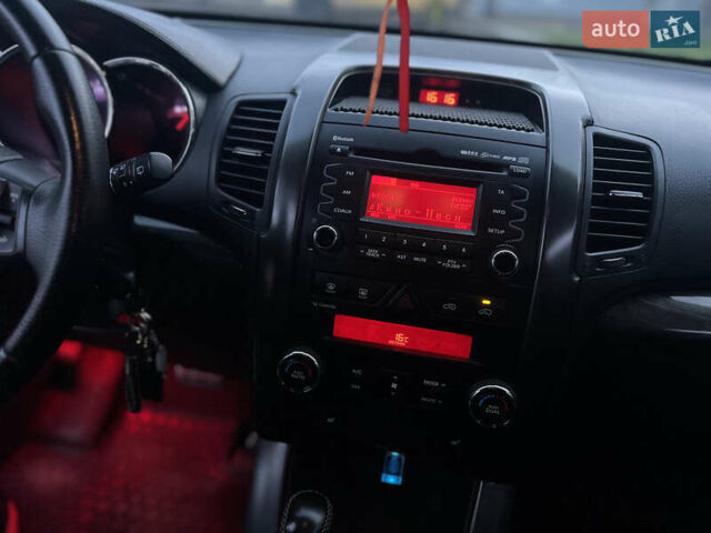 Чорний Кіа Соренто, об'ємом двигуна 2.2 л та пробігом 179 тис. км за 14699 $, фото 17 на Automoto.ua
