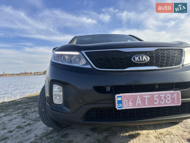Чорний Кіа Соренто, об'ємом двигуна 2.2 л та пробігом 240 тис. км за 12950 $, фото 6 на Automoto.ua