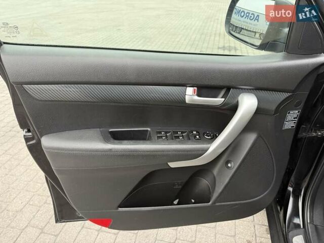 Чорний Кіа Соренто, об'ємом двигуна 2.2 л та пробігом 213 тис. км за 14499 $, фото 20 на Automoto.ua