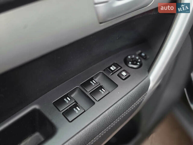 Черный Киа Соренто, объемом двигателя 2.2 л и пробегом 158 тыс. км за 13999 $, фото 30 на Automoto.ua