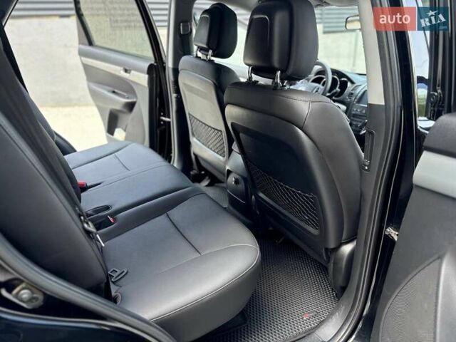 Черный Киа Соренто, объемом двигателя 2.36 л и пробегом 180 тыс. км за 13200 $, фото 7 на Automoto.ua