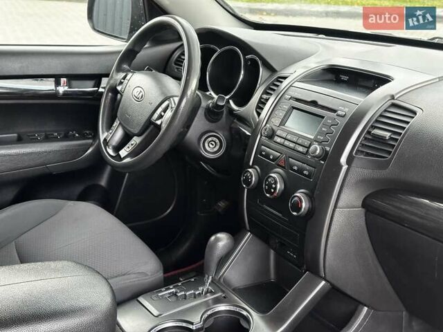 Киа Соренто 2012 в Львове на Automoto.ua Черный Киа Соренто, объемом двигателя 2.4 л и пробегом 270 тыс. км за 9599 $, фото 24 на Automoto.ua