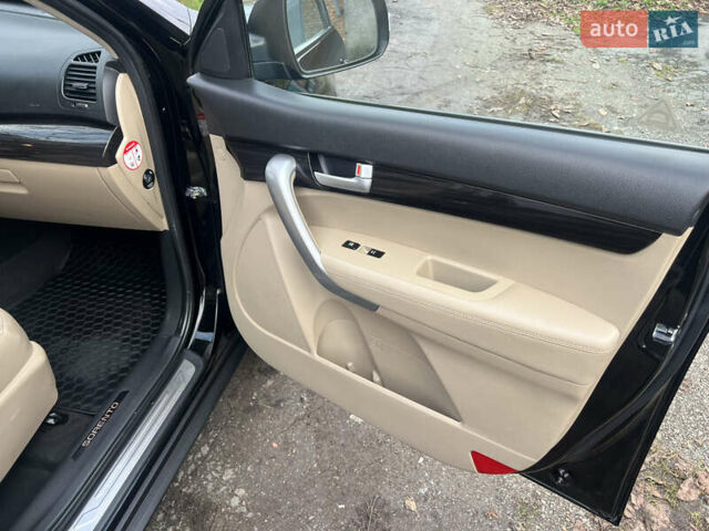 Черный Киа Соренто, объемом двигателя 2.2 л и пробегом 203 тыс. км за 15500 $, фото 32 на Automoto.ua