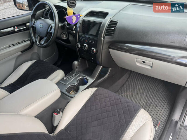 Чорний Кіа Соренто, об'ємом двигуна 2.36 л та пробігом 190 тис. км за 11200 $, фото 10 на Automoto.ua