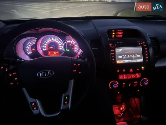 Черный Киа Соренто, объемом двигателя 2.2 л и пробегом 273 тыс. км за 15500 $, фото 15 на Automoto.ua