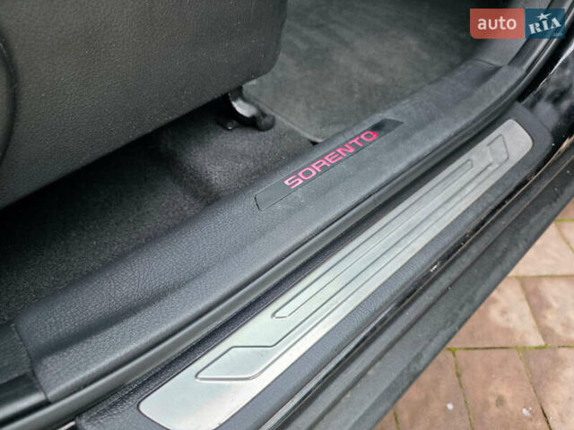 Черный Киа Соренто, объемом двигателя 2.2 л и пробегом 158 тыс. км за 13999 $, фото 29 на Automoto.ua