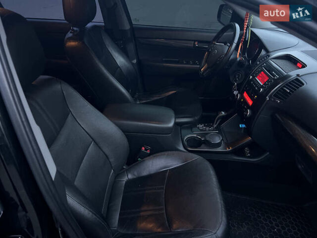 Чорний Кіа Соренто, об'ємом двигуна 2.2 л та пробігом 179 тис. км за 14699 $, фото 20 на Automoto.ua