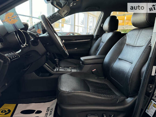 Черный Киа Соренто, объемом двигателя 2.4 л и пробегом 128 тыс. км за 13000 $, фото 12 на Automoto.ua