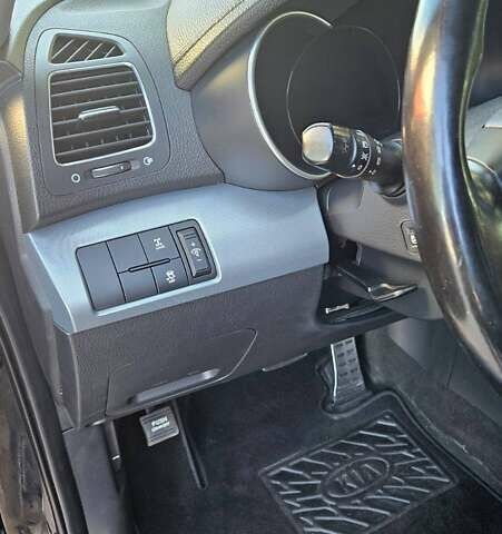 Черный Киа Соренто, объемом двигателя 2.2 л и пробегом 238 тыс. км за 16600 $, фото 13 на Automoto.ua