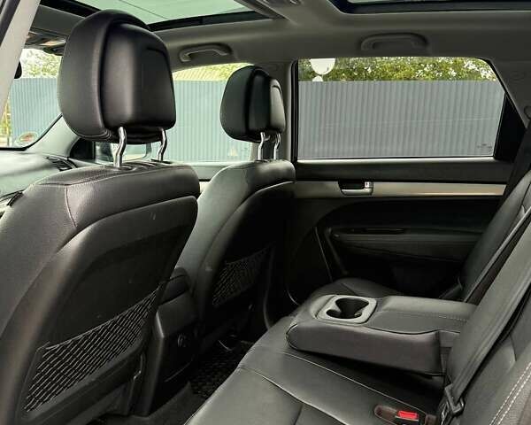 Черный Киа Соренто, объемом двигателя 2.2 л и пробегом 188 тыс. км за 15500 $, фото 13 на Automoto.ua